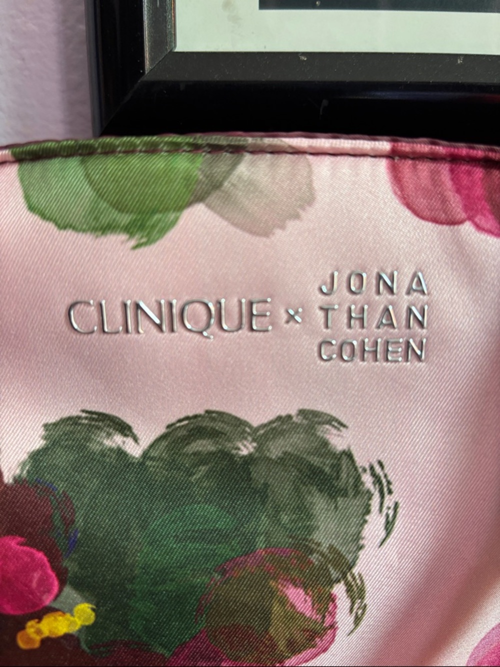 Clinique x Jona Than Cohen Pink Floral Tote and MakeupPouch Set NWT - Picture 2 of 6